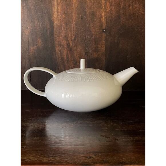 Ornament Collection Vista Alegre Tea Pot Porcelain Sam Baron, 2011 - Picture 3 of 10